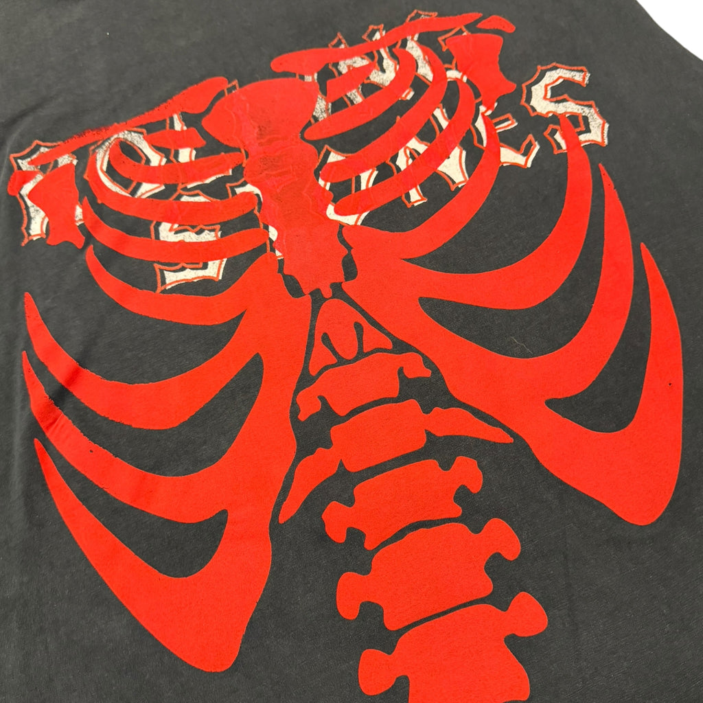 t shirt vintage sovrastampata con ossa Rolling Stones tg XL