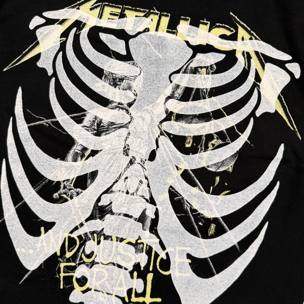 t shirt vintage sovrastampata con ossa metallica tg M