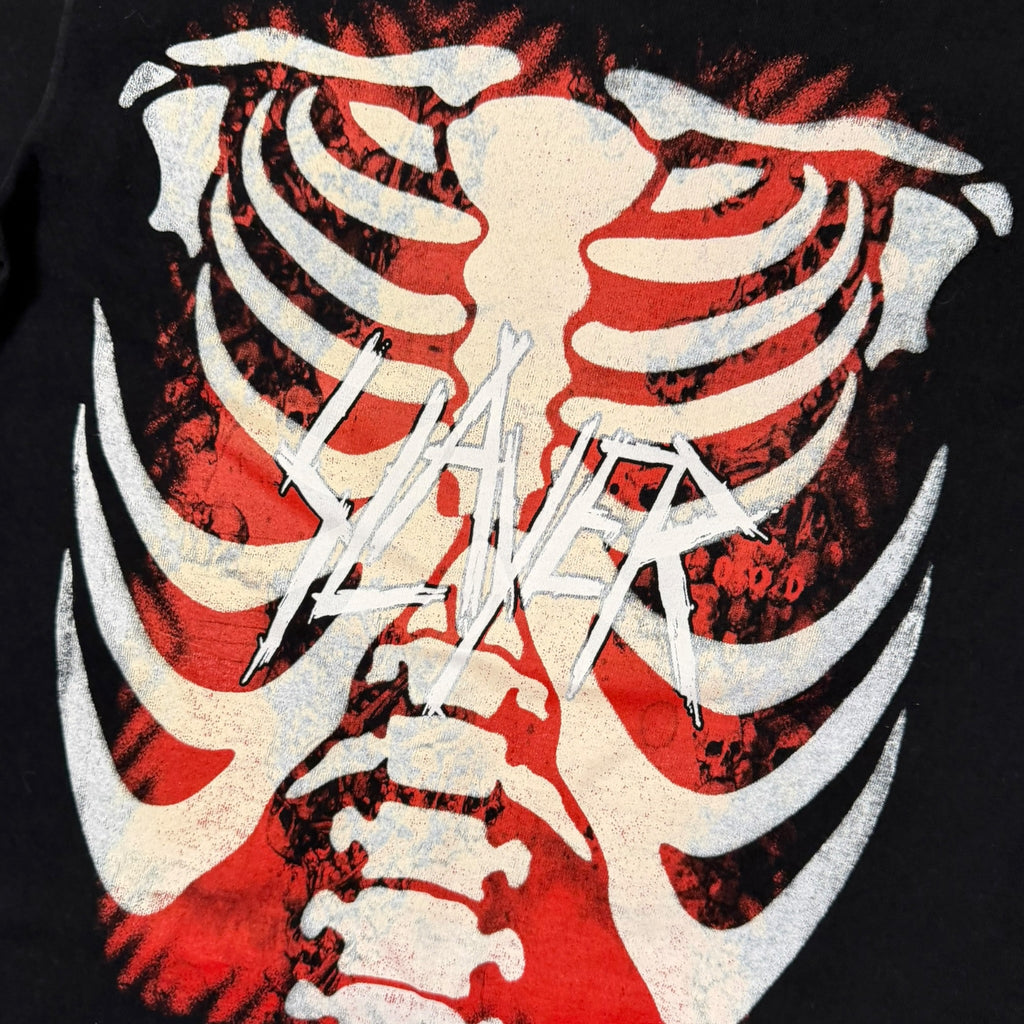 t shirt vintage sovrastampata con ossa slayer tg s